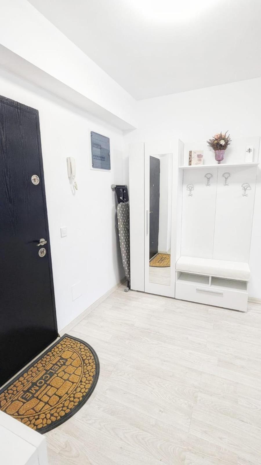 Airport Apartment 70 Squared Meters Otopeni Εξωτερικό φωτογραφία